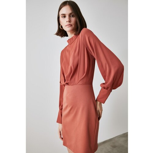 Trendyol Smuz haljina od prozirnog izreza za pločice smeđe boje krema | tamnocrvena | Crveno Slike