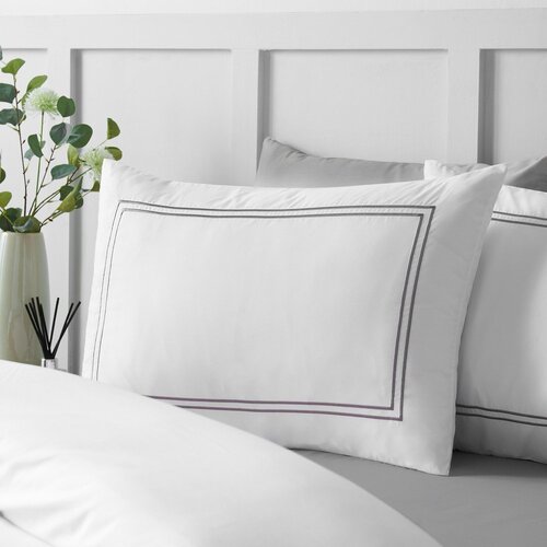 Catherine Lansfield Bela enojna satenasta posteljnina 135x200 cm So Soft Mono Satin Stitch &amp;ndash; Slike