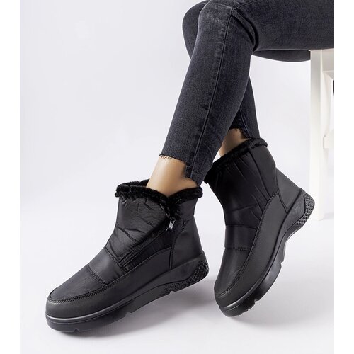 Gemre Black insulated snow boots with a zipper Judithe Cene