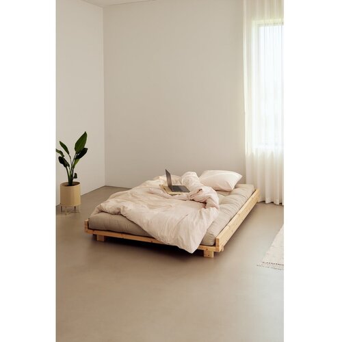 Karup Design Zakonska postelja iz masivnega bora z letvenim dnom 180x200 cm v naravni barvi Social Bed &amp;ndash; Slike