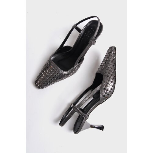 Capone Outfitters Women's Open Back Chunky Toe Stony Medium Platinum Heeled Shoes Slike
