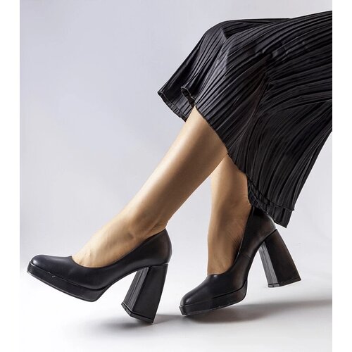 D/CEO Beige high heels Thrower Cene