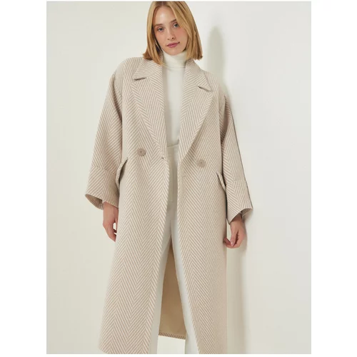 Happiness İstanbul Women's Beige Premium Double Breasted Collar Patterned Long Cachet Wool Coat