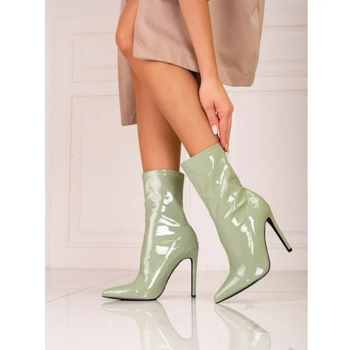 SHELOVET Women's ankle boots on a pin made of patent leather green