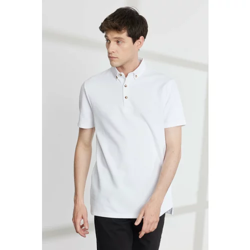 ALTINYILDIZ CLASSICS Men's Ecru Slim Fit Slim Fit Polo Neck Cotton Jacquard T-Shirt.