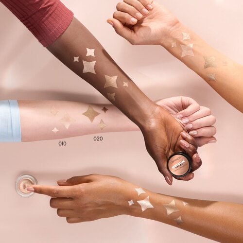 Catrice Metallic Spark kremasto senčilo za oči za ble&amp;scaron;čeč sijaj odtenek 020 Diamond Dust 4 g Slike