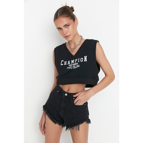 Trendyol Black Ripped Denim Shorts Slike