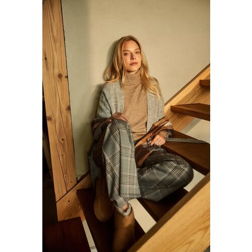 Marisse Beige Turtleneck Sweater Slike