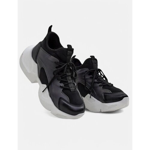 Resti Women's sporty sneakers on a thicker sole Vivers Cene