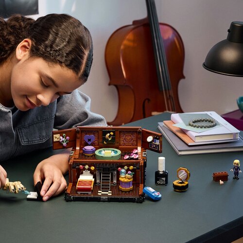Lego LEGO&amp;reg; Wednesday - Thingovo stanovanje (76785) Slike
