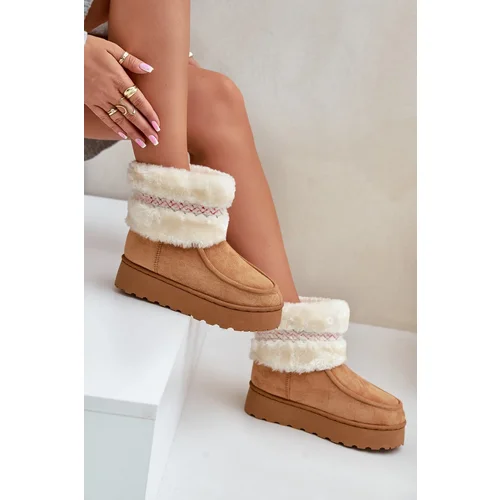 FR1 Women's Snow Boots On A Platform With Fur And Pattern Camel Deepanti