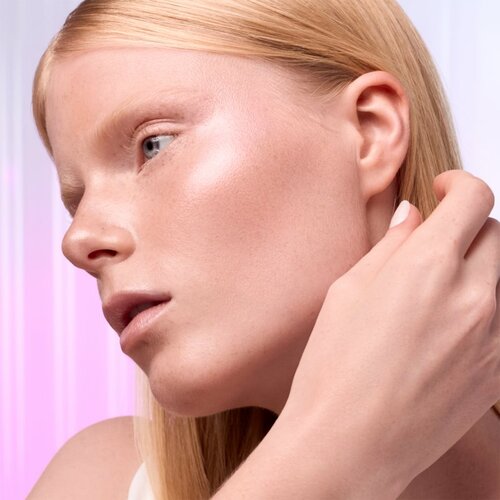Catrice soft glam mochi highlighter nijansa C020 rosy halo 4.5 g Slike