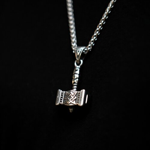 Epic Fantasy Shop Mjolnir ogrlica od Nerđajućeg čelika Cene