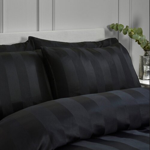 Catherine Lansfield Črna 3-delna satenasta posteljnina za zakonsko posteljo 200x200 cm So Soft Satin Stripe &amp;ndash; Slike