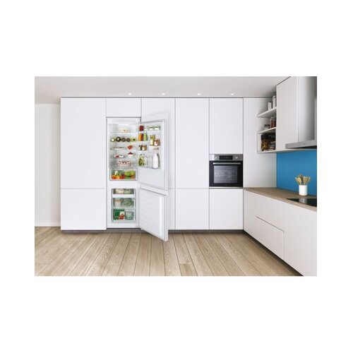 Candy ugradni frizider CBT3518FW Slike