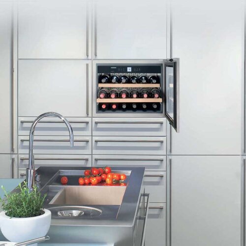 Liebherr HLADILNA VITRINA LIEBHERR WKEES 553 Slike