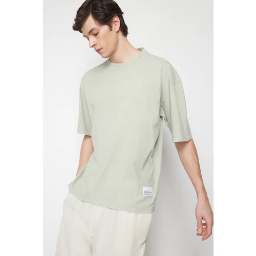 Trendyol Mint Men's Oversize/Wide-Fit 100% Cotton T-Shirt with Stitched Label Weathered/Faded Effect Slit