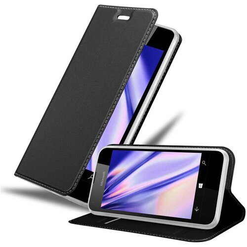 Cadorabo Ohi&scaron;je, združljivo z Nokia Lumia 550 v klasična črna - Za&scaron;čitni ovitek z magnetnim zapiranjem, stoječo funkcijo in režo za kartice, (20561286) Cene
