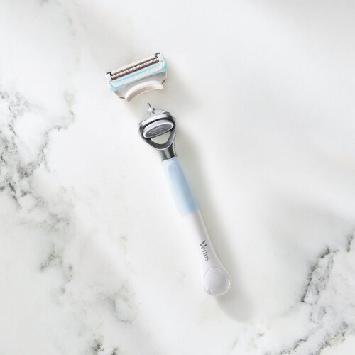 Gillette Venus Satin Care brijač + 1 zamjenska britvica, 1 komad Slike