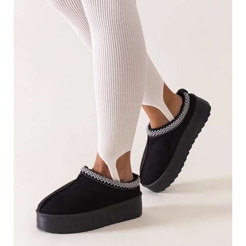 Gemre Black embroidered slippers on a high platform Luanela Cene