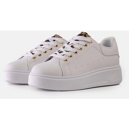D/CEO White trainers Justar Cene