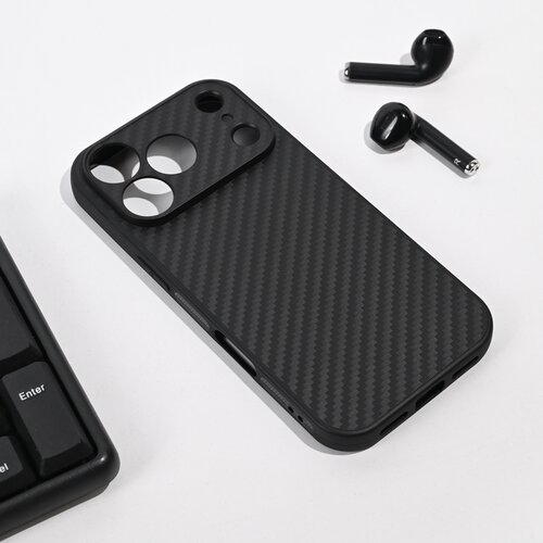  Maska za iPhone 17 Pro 63 Carbon fiber crna Cene