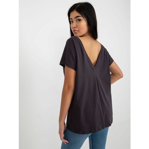 Fashion Hunters Basic graphite T-shirt with neckline by Fire Slike