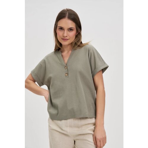 Marisse Olive Blouse With Buttons On The Neckline Cene