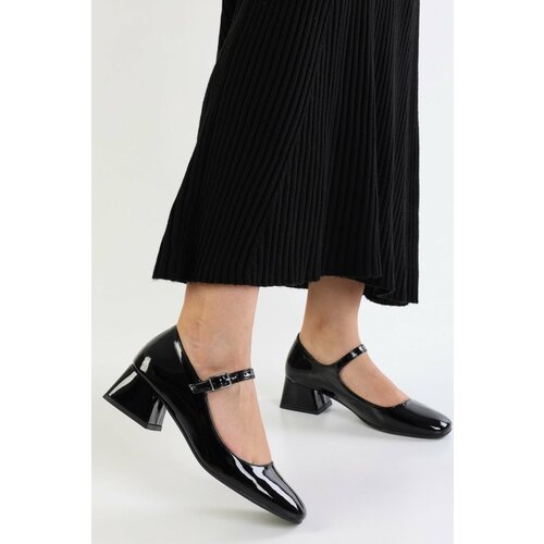 Shoeberry Women's Noua Black Patent Leather Heeled Shoes Cene
