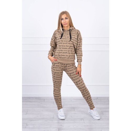 Kesi Set with a camel print Cene