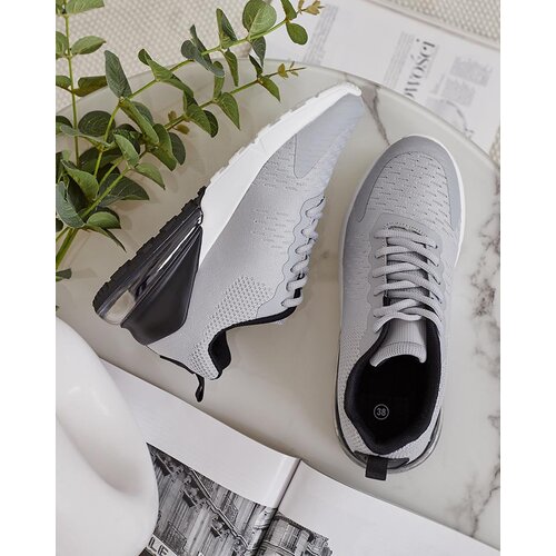 Resti Women's sports sneakers Eseltta Cene