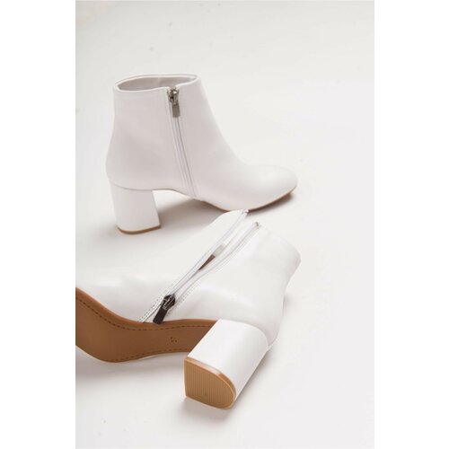 LuviShoes 4901 White Skin Women's Boots Slike