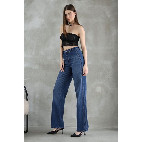 Trendyol Dark Blue Stitch Detail High Waist Straight Jeans Slike