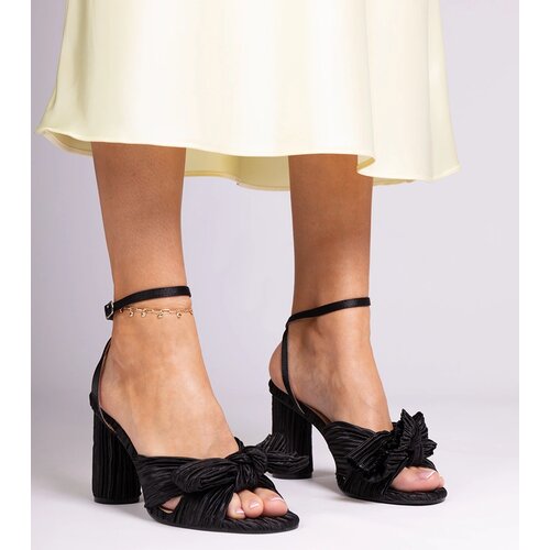 Gemre Black sandals with a bow on a block Zarida Cene
