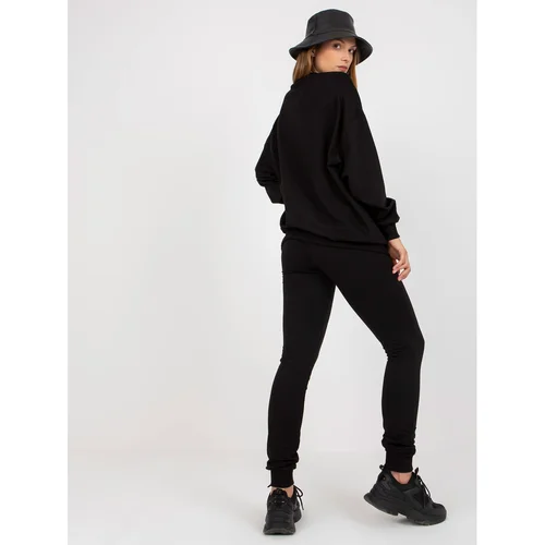 Fashion Hunters Black tracksuit set with an oversize sweatshirt