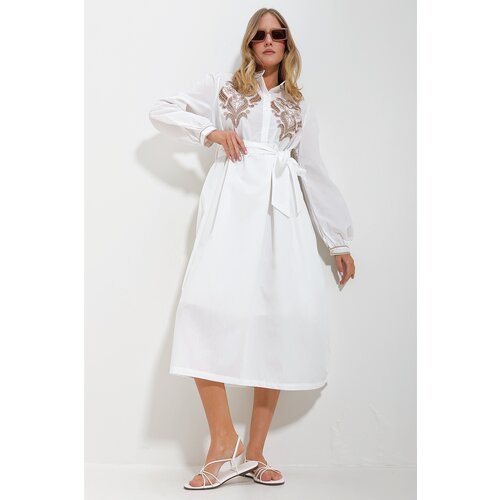 Trend Alaçatı Stili Women's White Judge Collar Front Embroidered Balloon Sleeve Belt Lined Woven Dress Slike