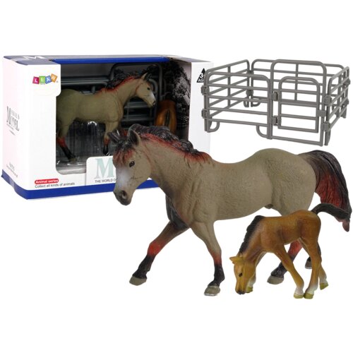  Set of 2 figurines Horse with foal and pen Capricorn horses Cene