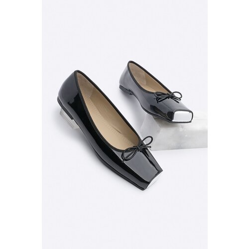 Marjin Woman&amp;#039;s Ballet Ballet Visor with Blunt Toe and Bow Detail, Black Patent Leather Slike