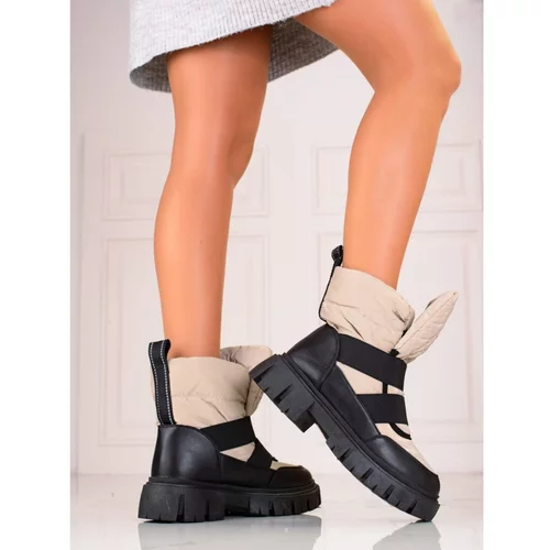 SHELOVET Women's snow boots on a thick platform beige black