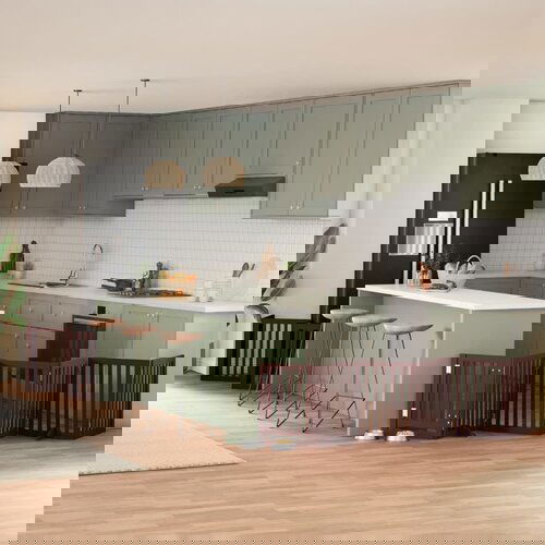 vidaXL Ograda za pse z vrati zložljiva 15 panelov rjava 750 cm les Cene