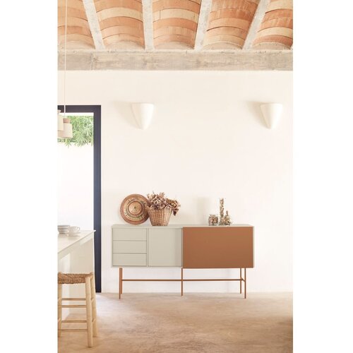Teulat Opečnato oranžna/bež nizka komoda z drsnimi vrati 180x91 cm Nube &amp;ndash; Slike