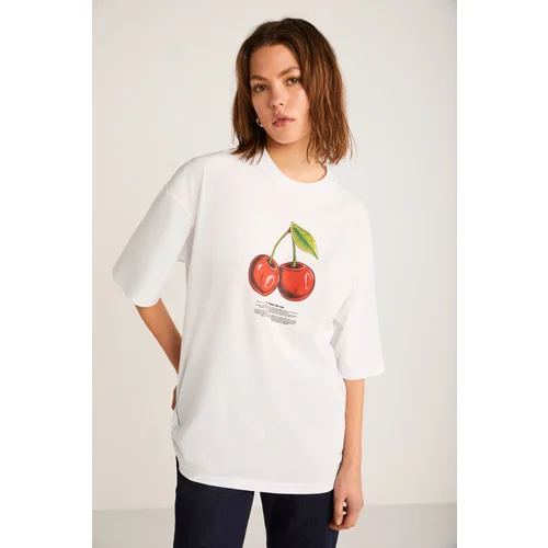 Grimelange Odalys Women's 100% Organic Cotton Oversize Fit Loose Cut Cherry Printed Crew Neck White T-shir