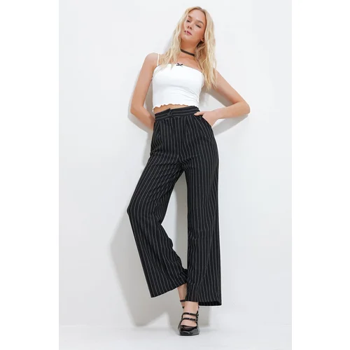 Trend Alaçatı Stili Women's Black Striped Double Pocket Palazzo Knitted Trousers