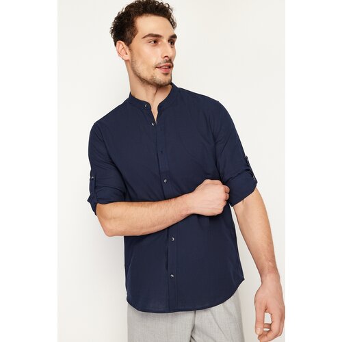 Trendyol Dark Navy Blue Men's Slim Fit Basic Collar 100% Cotton Shirt with Epaulettes Cene
