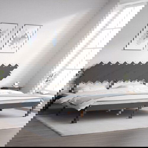The Living Store Posteljni okvir z vzglavjem siv 200x200 cm trden les - Posteljni Okvir, (21527150) Cene