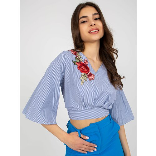 Fashion Hunters Women's formal blouse with embroidery - blue Slike