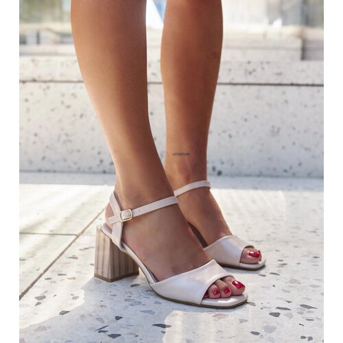 Gemre Sandals with a leather insole on a block heel Abadia Cene