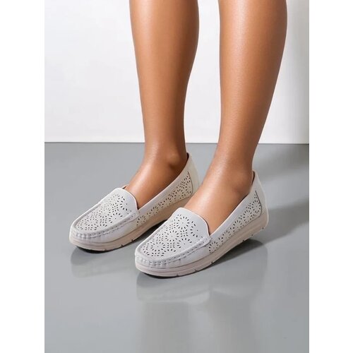 Resti Women's perforated moccasins Besset Cene