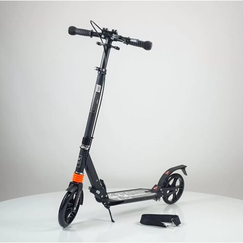  TROTINET MAXI MODEL 658 CRNI Cene