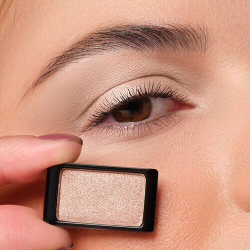 Artdeco Eyeshadow Pearl sjenila za oči za umetanje u paletu s bisernim sjajem nijansa 23A Pearly Golden Dawn 0,8 g Slike